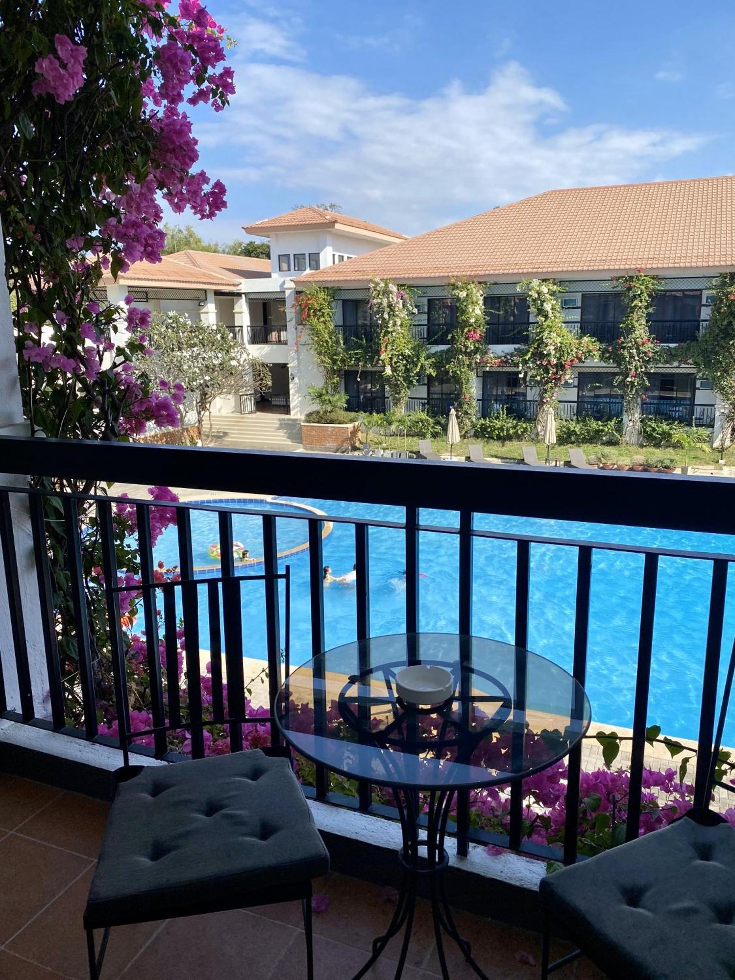 Plaza Del Norte Hotel And Convention Center Laoag Exterior foto